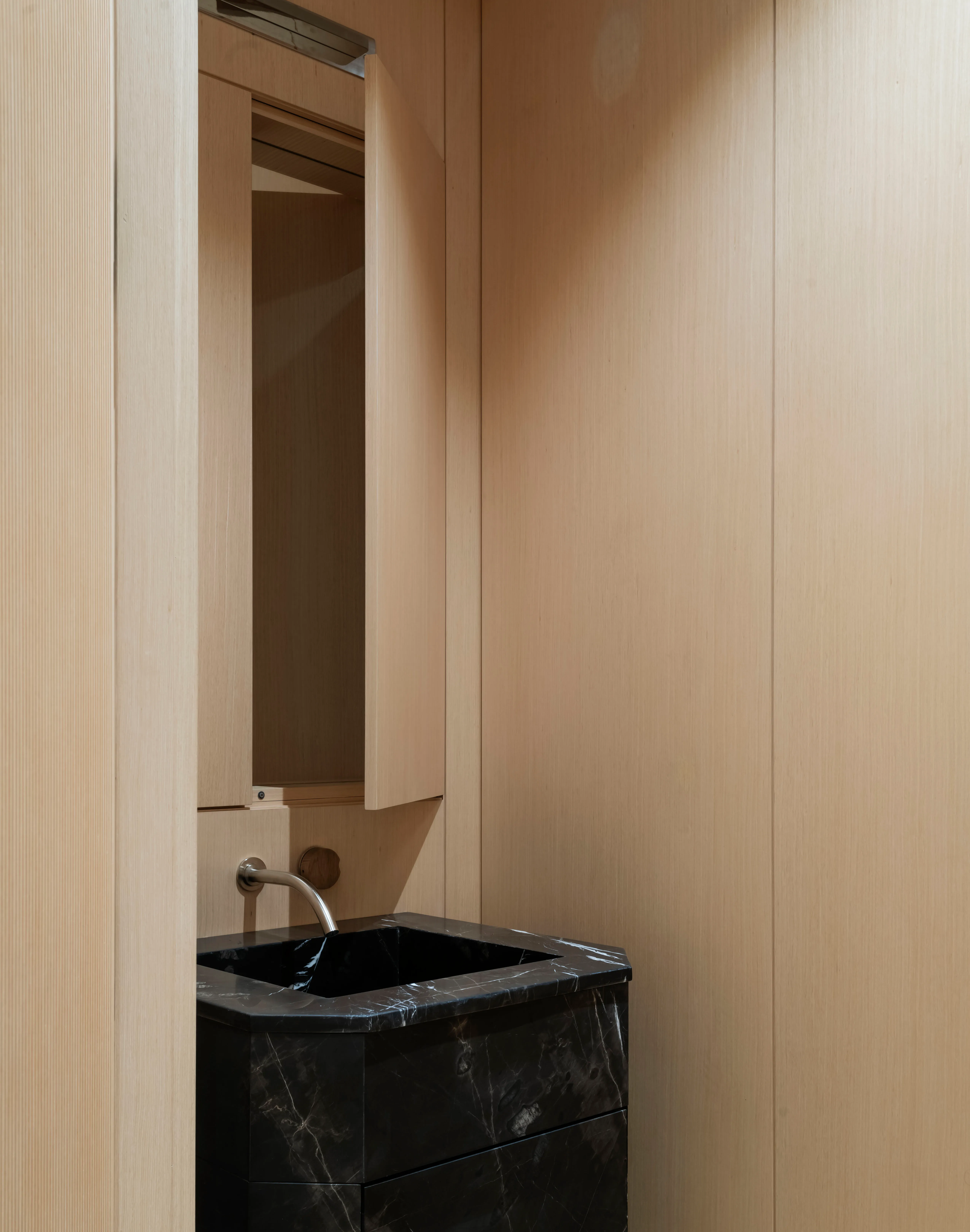 30 Front St — Residence 19B