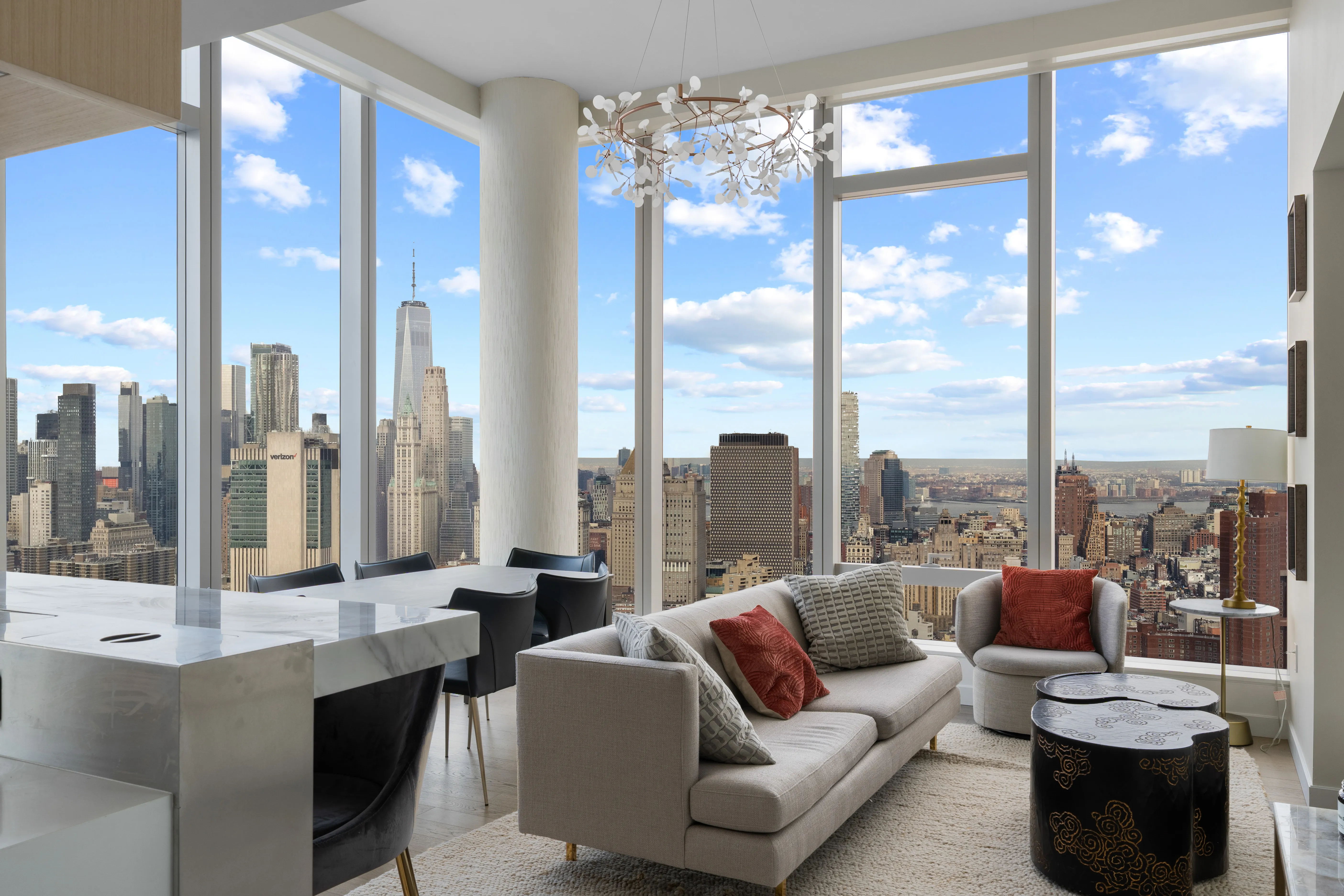 252 South St — Residence 54L