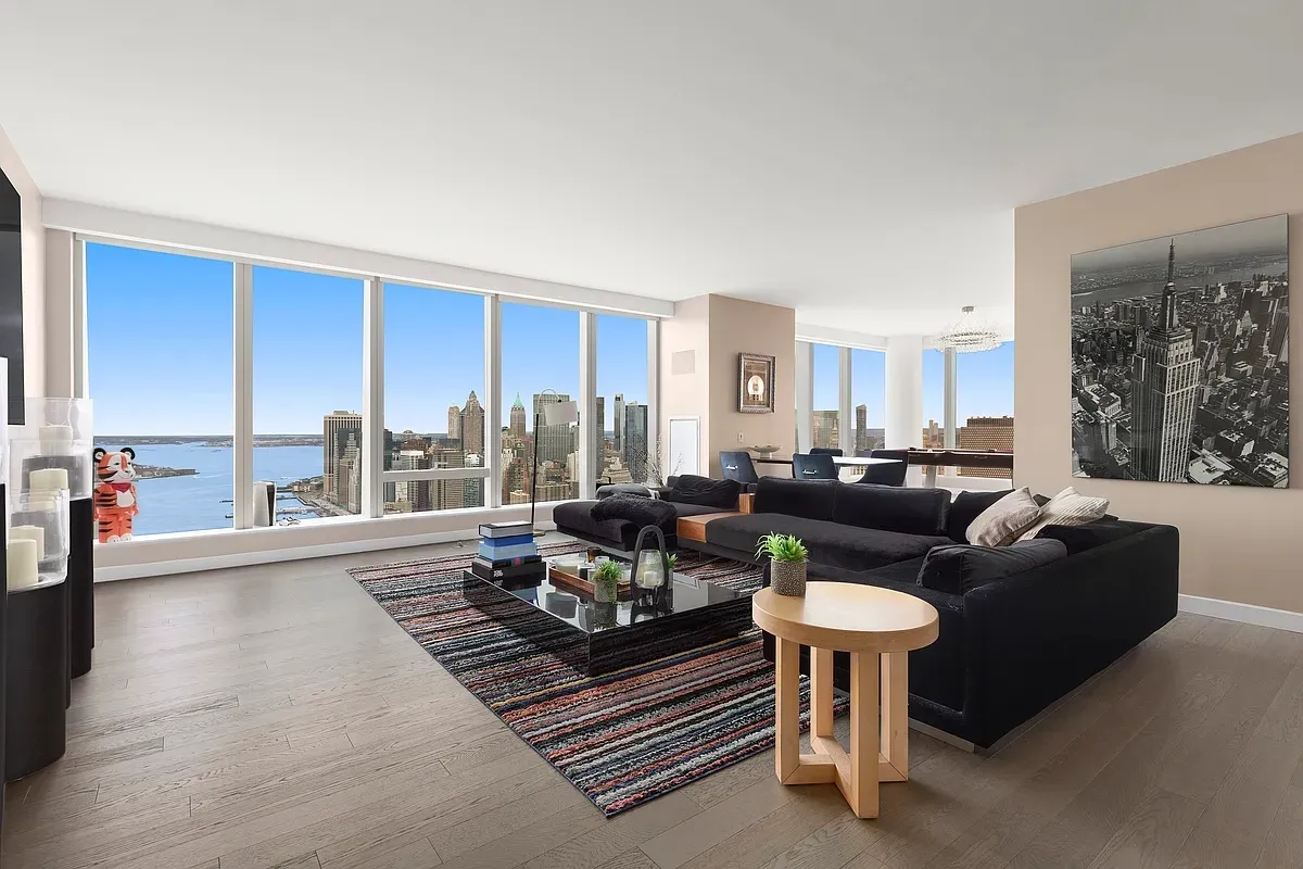 252 South St — Residence 58J