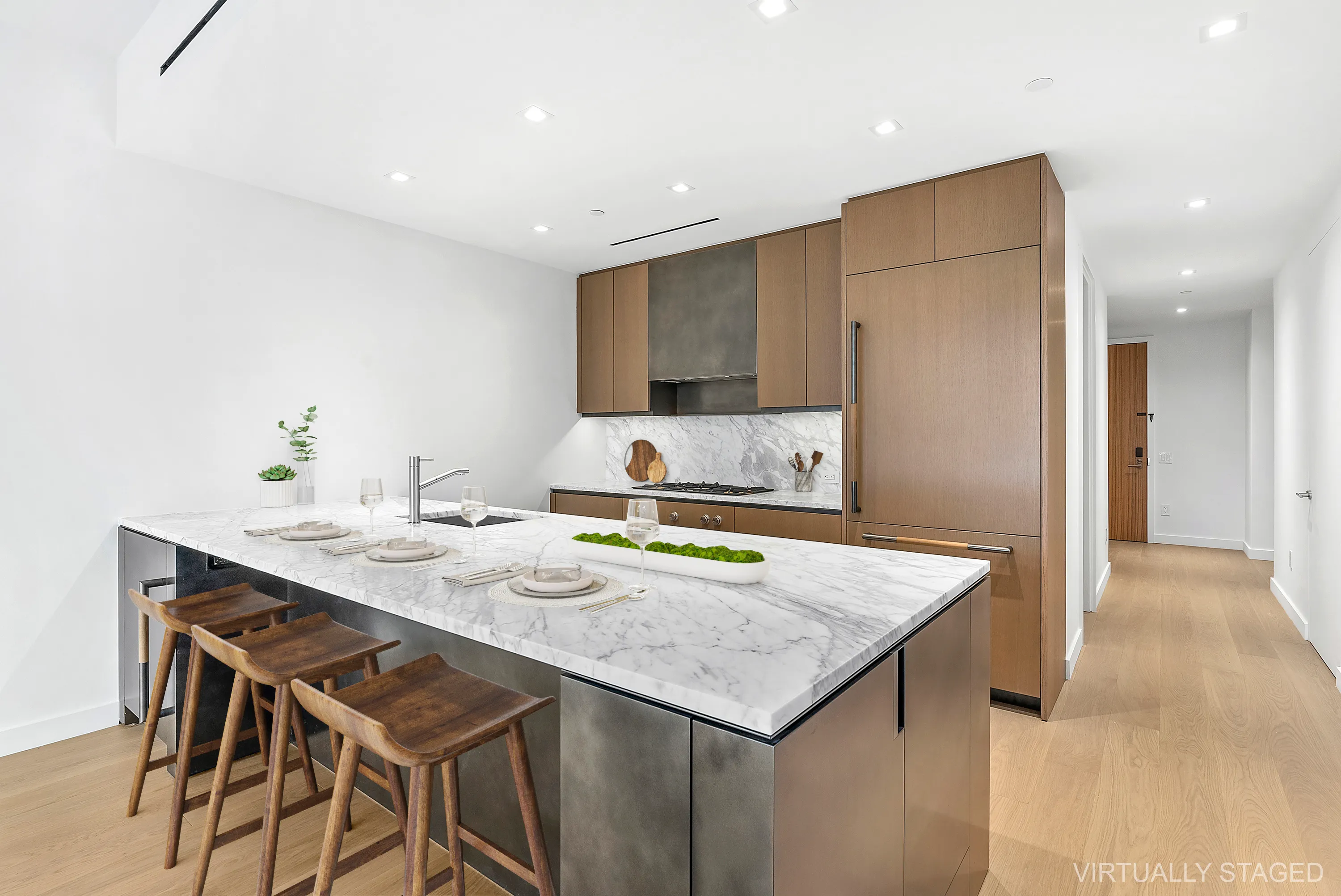 555 W 22nd St — Residence 5DW