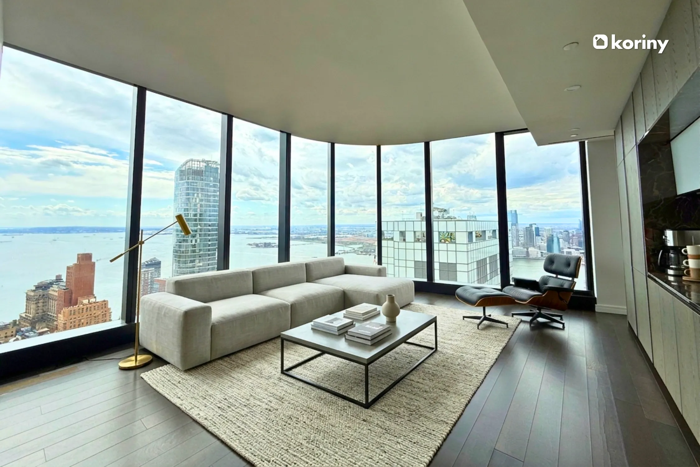 125 Greenwich St — Residence 72D